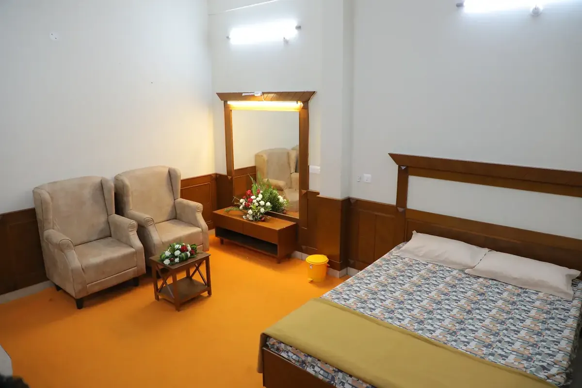 Air-conditioned changing rooms with lockers for guests at the wedding venue in Pondicherry